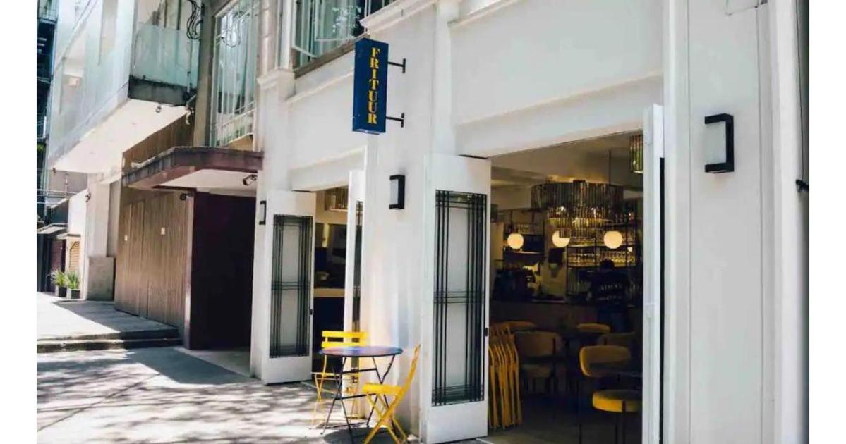 Apartment Condesa 7 Stylish 2 Bedroom, 1 Bathroom Accentuating Expansive Interiors Mexico City