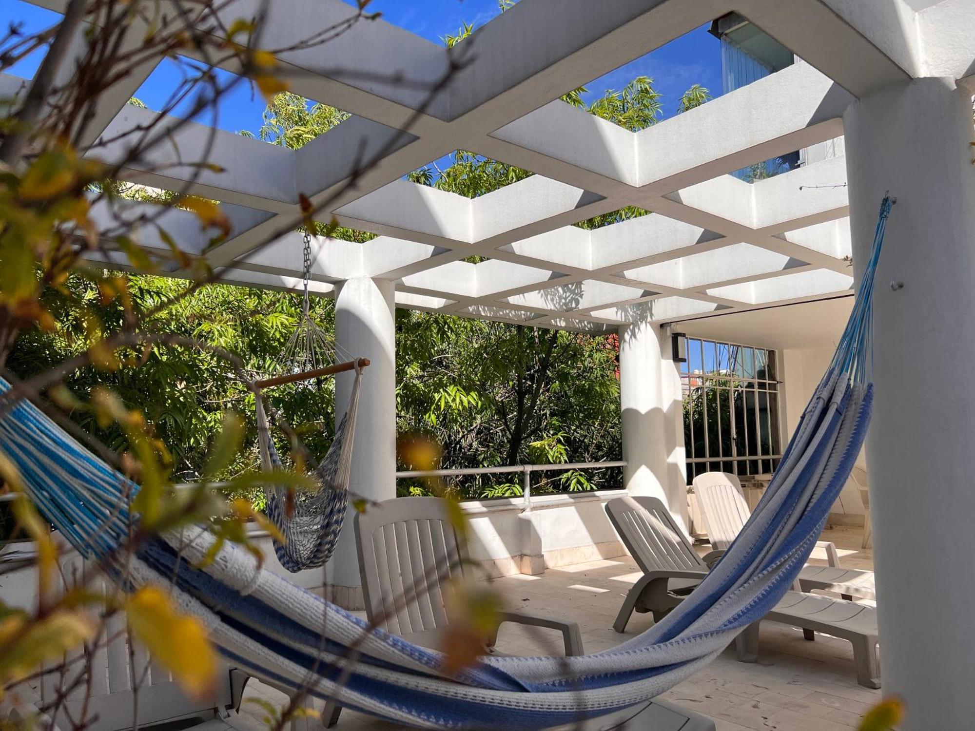Condesa 7 Stylish 2 Bedroom, 1 Bathroom Accentuating Expansive Interiors Apartment *